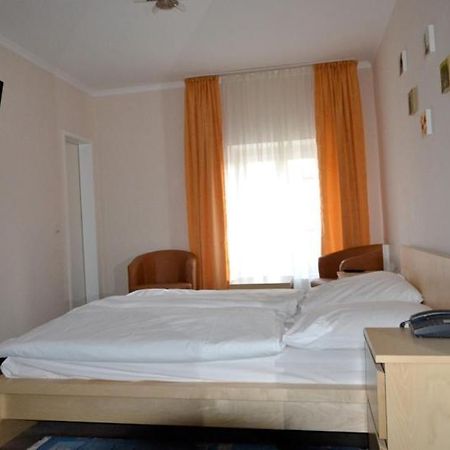 Hotel Weidenhof Дюселдорф Екстериор снимка