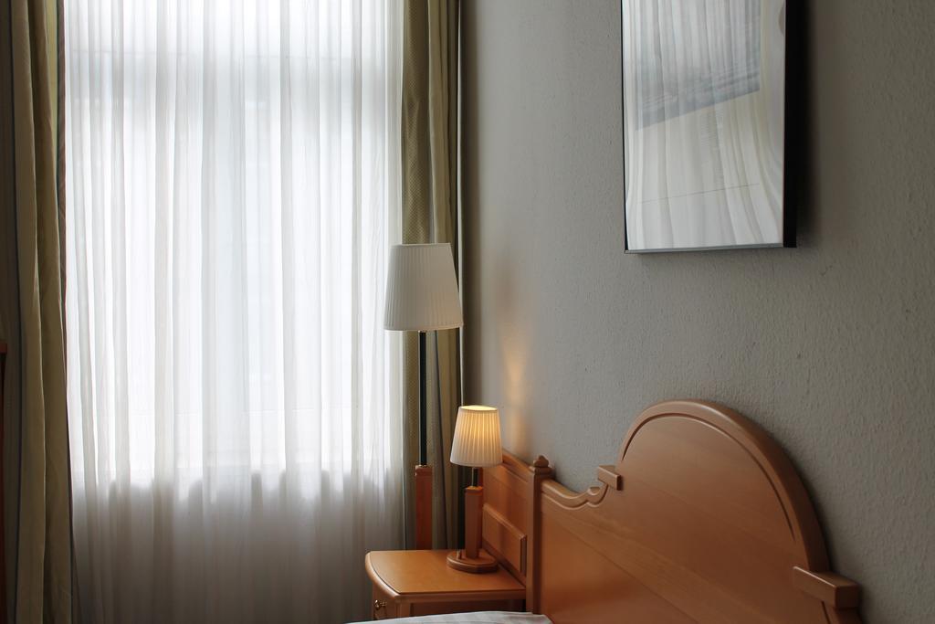 Hotel Weidenhof Дюселдорф Екстериор снимка