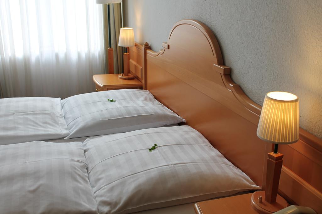 Hotel Weidenhof Дюселдорф Екстериор снимка